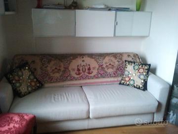 Divano letto matrimoniale