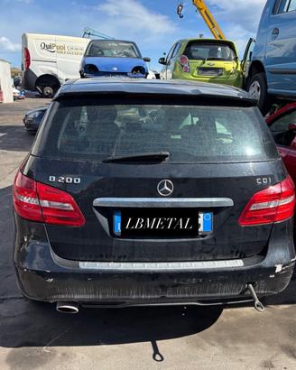Mercedes classe b 200 ricambi auto anno 2013 al 20