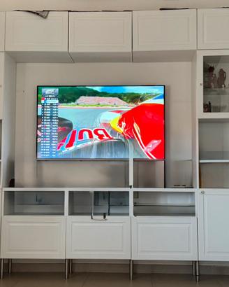 Ikea parete attrezzata Besta del valore di 900€