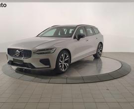 VOLVO V60 B4 Mild Hybrid (D) Automatico Plus Dark 