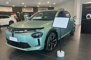 LANCIA Nuova Ypsilon Lx 100% Elettrica 156cv