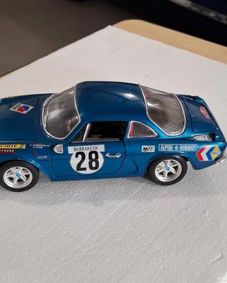 Auto modello Alpine A110 Burago 1/16