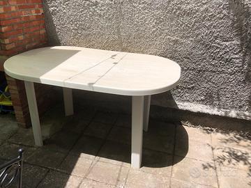 Tavolo da giardino
