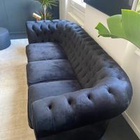Divano chesterfield Nero