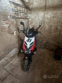 aprilia sr