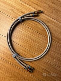 Van Den Hul The Second (RCA - 1 metro)