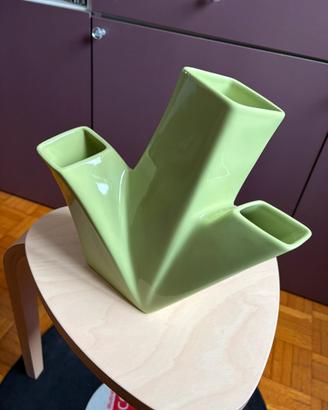 Vaso Alessi “Trinava”