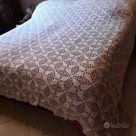 Coperta a l’uncinetto matrimoniale
