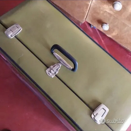 Grande valigia di cartone vintage