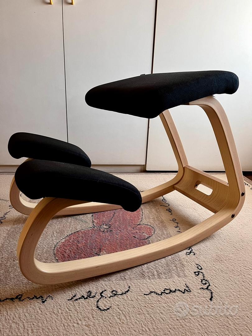 Sedia ergonomica in legno nero, Varier