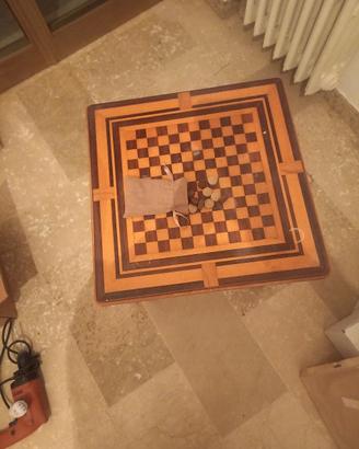 scacchiera in legno