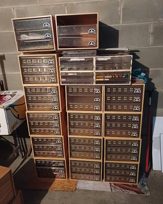 Cassettiere per matassine della DMC