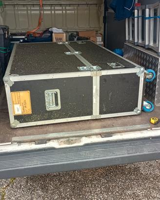 cassone per spettacoli  "flightcase"