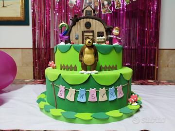 Torta scenografica Masha e Orso