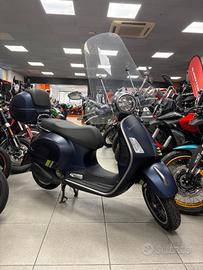 Vespa GTS 300 hpe SUPER TECH