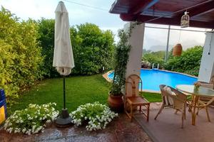 Villa su 3 piani tra Trentinara e Capaccio Paestum