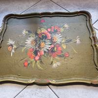 Vassoio in legno decorato 