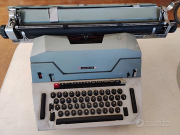 Macchina da scrivere Olivetti 84