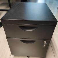 Cassettiera metallo IKEA, ruotata e con serratura