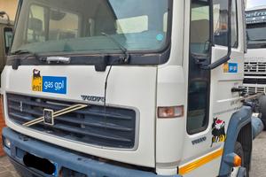 Volvo fl6 250hp a telaio