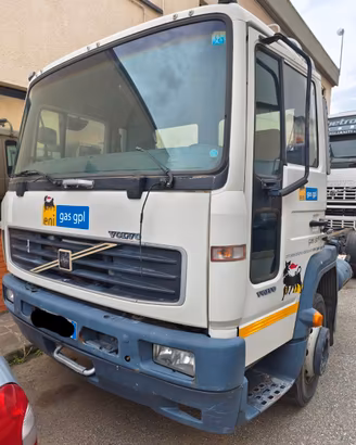 Volvo fl6 250hp a telaio