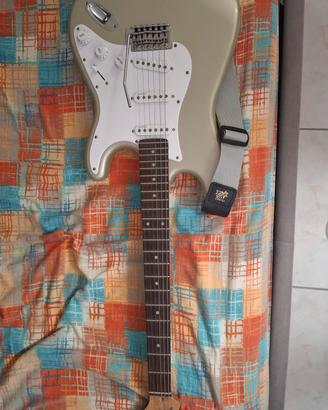 Harley Benton st-62 modificata + tracolla inclusa 