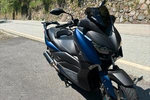 X MAX 300