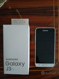 Smartphone Samsung J3 2016 sta in tasca e batteria
