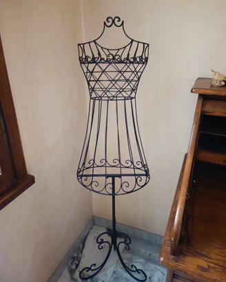 Manichino sartoriale in ferro battuto