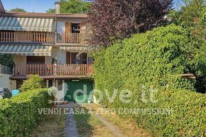 Villa di 240 m² con 4 locali e box auto doppio a C