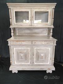 Vetrina shabby chic