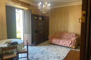 Appartamento al piano terra con magazzino 85 mq