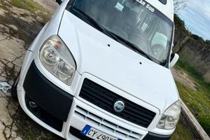 Fiat Doblo con pedana disabili