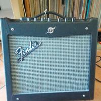 amplificatore fender mustang v2