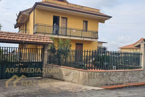 Villetta Bifamiliare Con Terreno