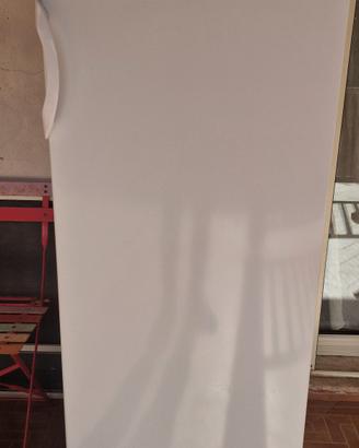 Congelatore verticale a cassetti