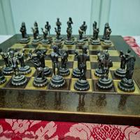  scacchiera sexy greca con figure in metallo 