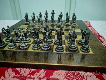  scacchiera sexy greca con figure in metallo 