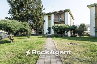 Appartamento di 90 m² con 3 locali e box auto a Me