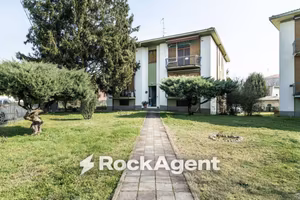 Appartamento di 90 m² con 3 locali e box auto a Me
