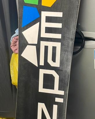 Tavola snowboard + attacchi Salomon + sacca