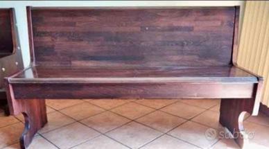 Tavoli, sedie e panche in legno massello