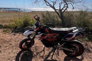KTM SMC 690 R 2016
