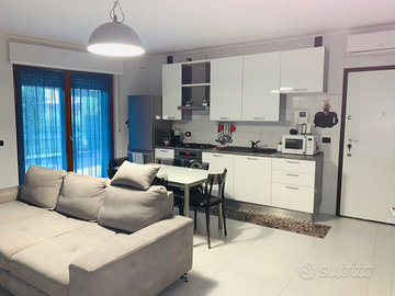 Trilocale piano terra con giardino in Rho centro