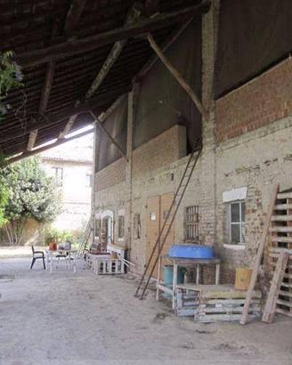 Immobile in asta di 193 m² con 2 locali a Voghera
