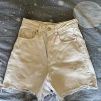 pantaloncini bianchi