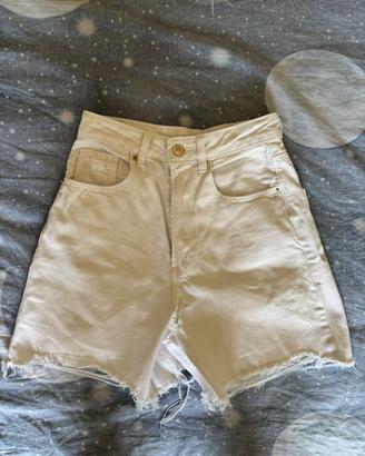 pantaloncini bianchi