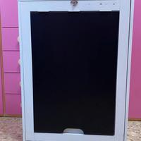 Mobile a muro per manicure