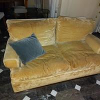 divani e poltrona in tessuto morbido
