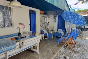 Roulotte stanziale con veranda